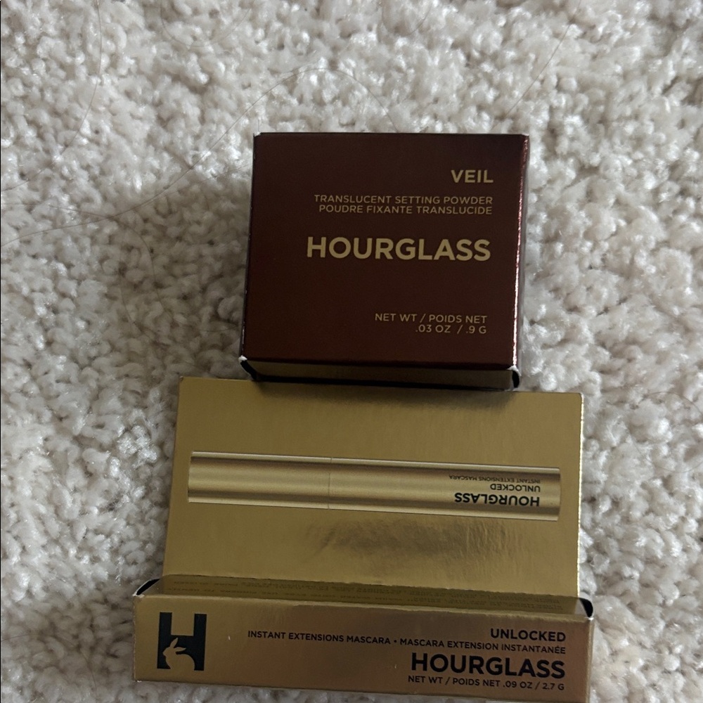 Hourglass Veil Translucent Setting Powder & mascara